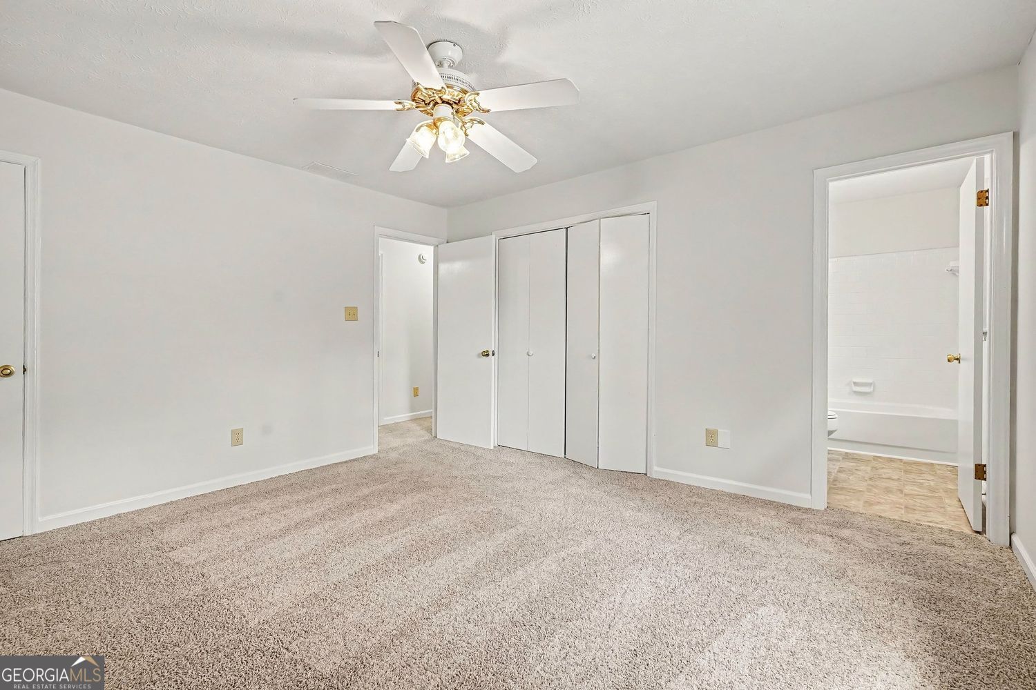 220 Summer Pond Trail Property Photo 5