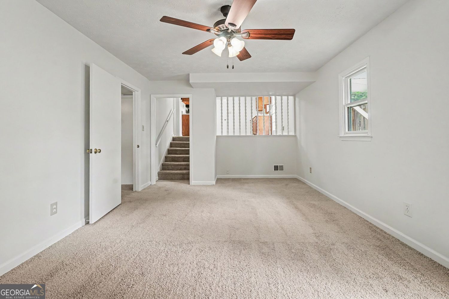 220 Summer Pond Trail Property Photo 8