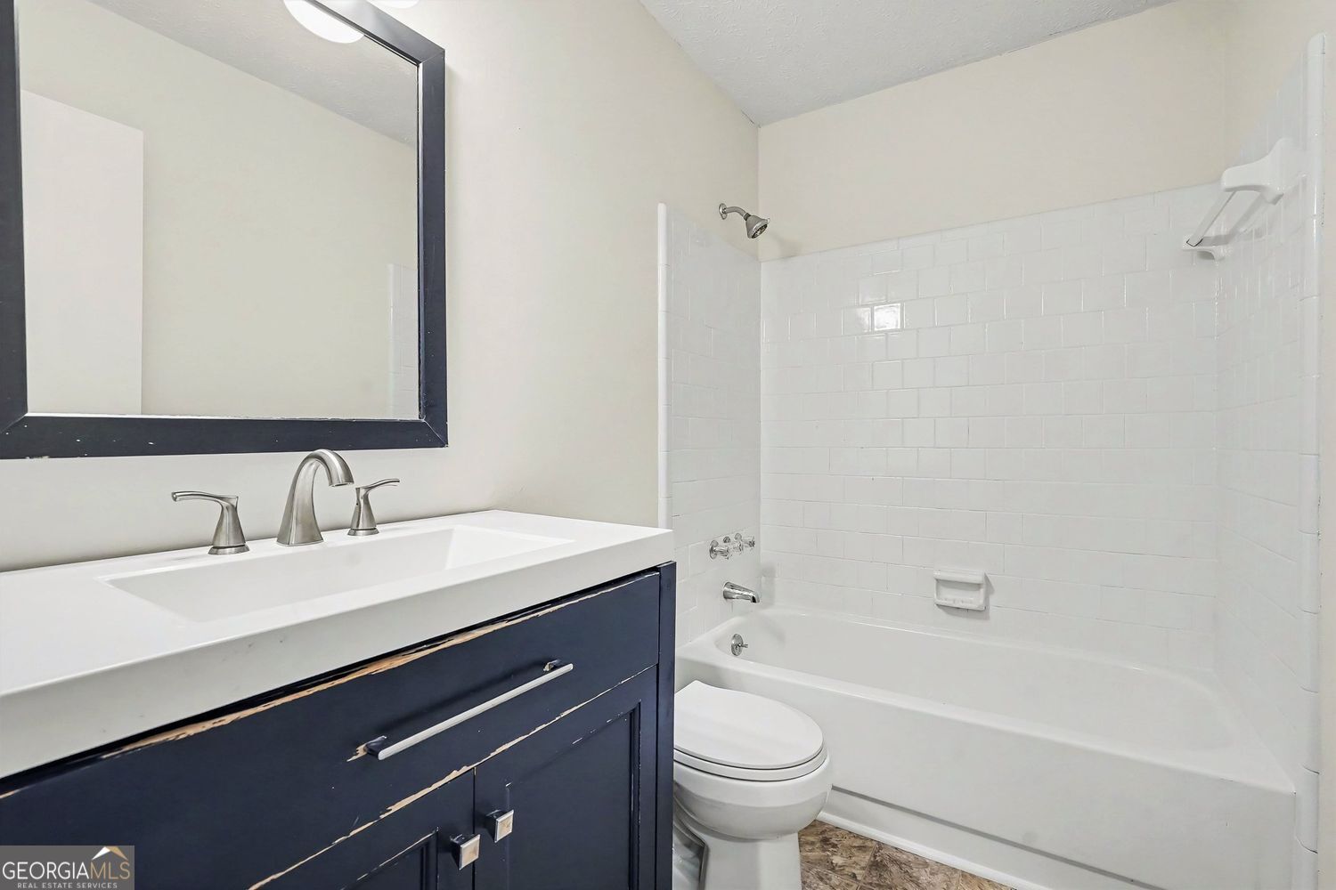 220 Summer Pond Trail Property Photo 15