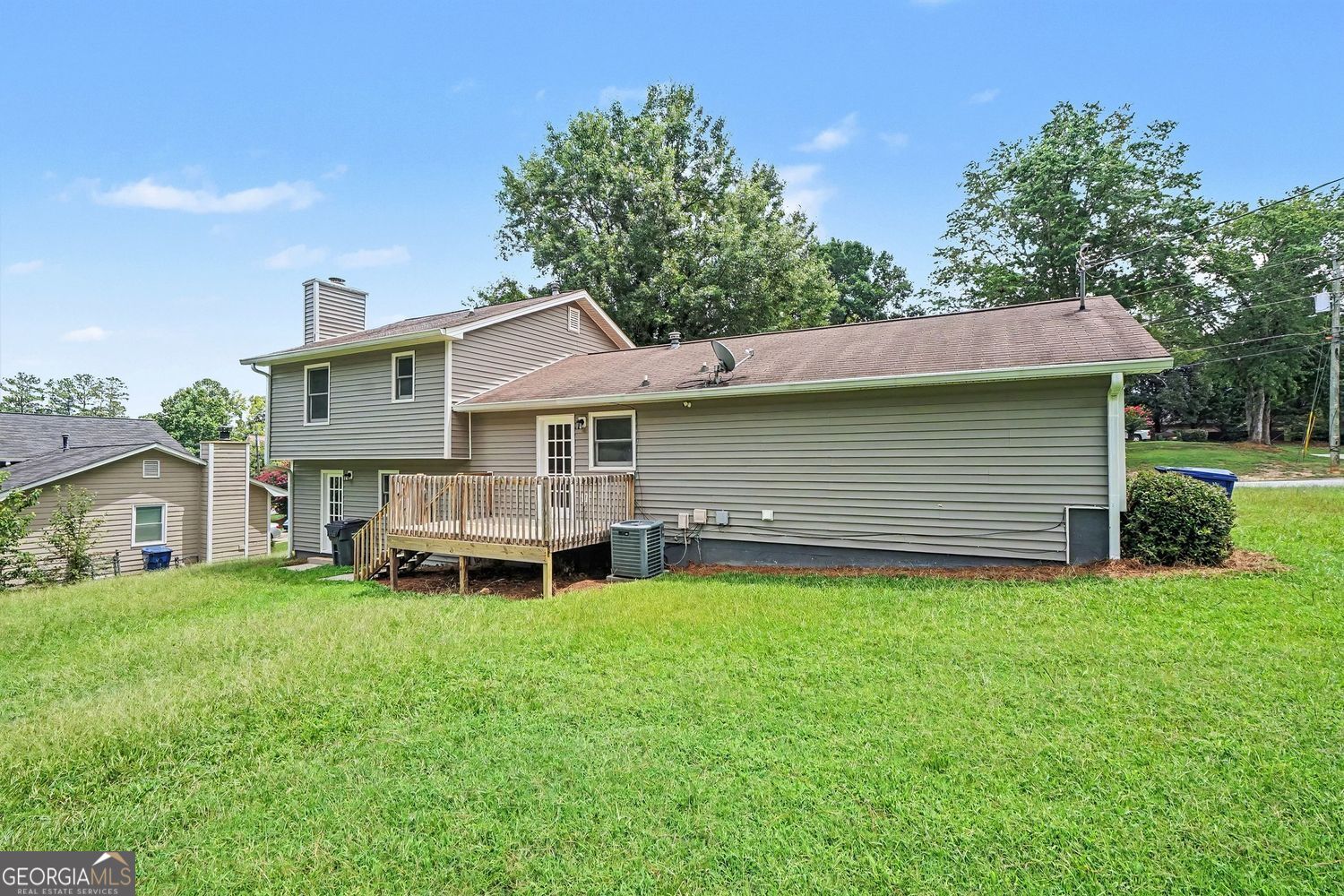 220 Summer Pond Trail Property Photo 18