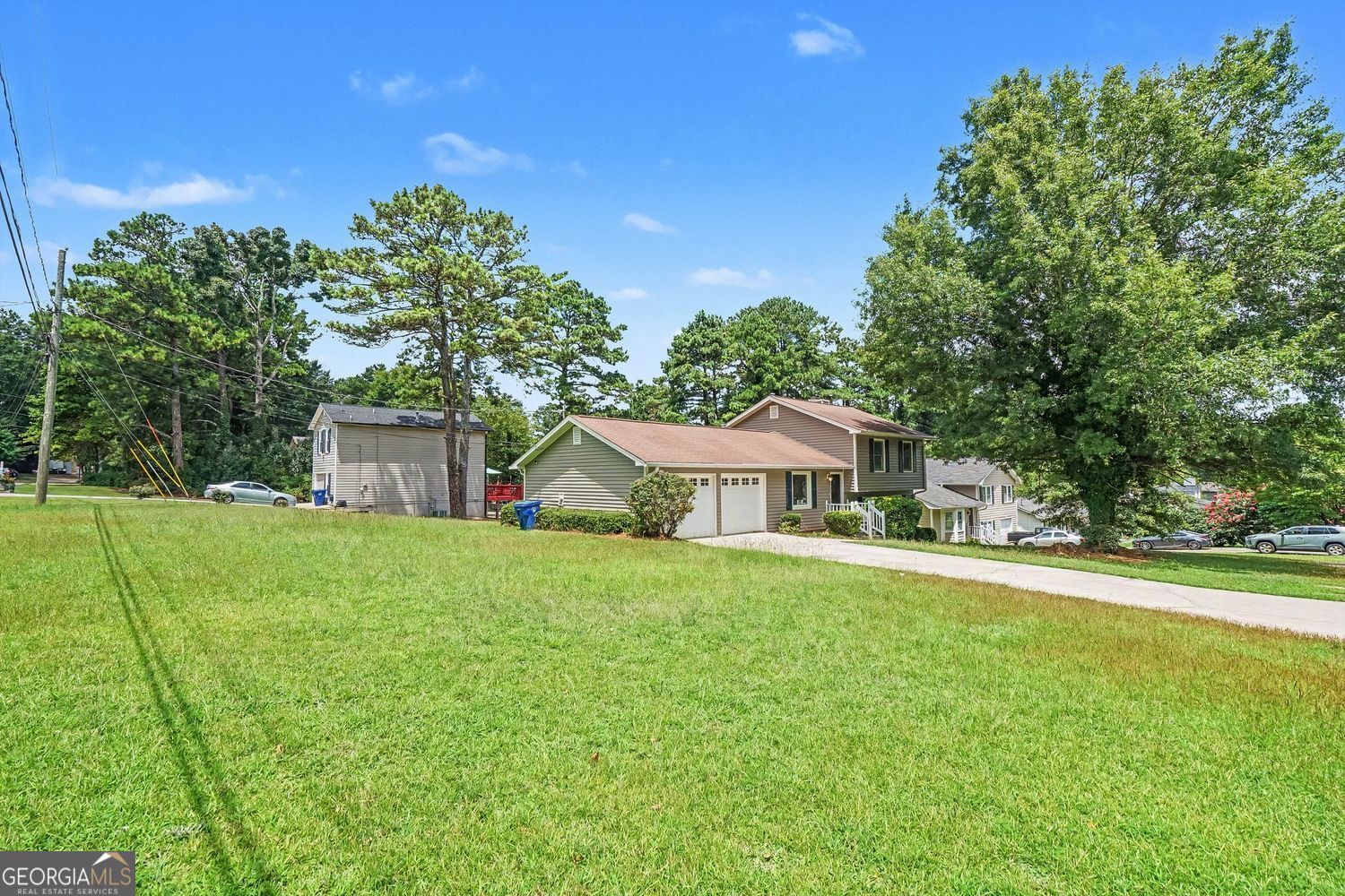 220 Summer Pond Trail Property Photo 20