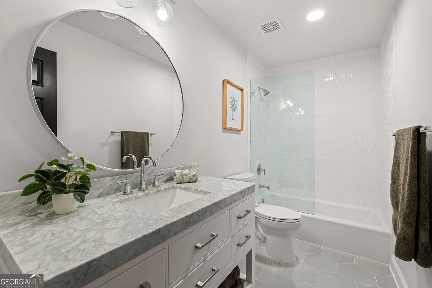 124 Sisson Avenue Ne Property Photo 8
