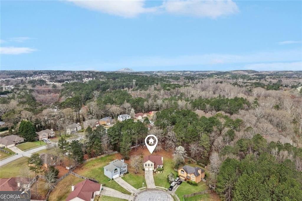 2100 Green Tree Court Property Photo 4