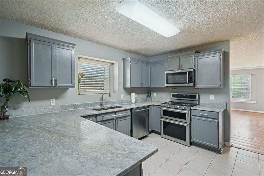2100 Green Tree Court Property Photo 9