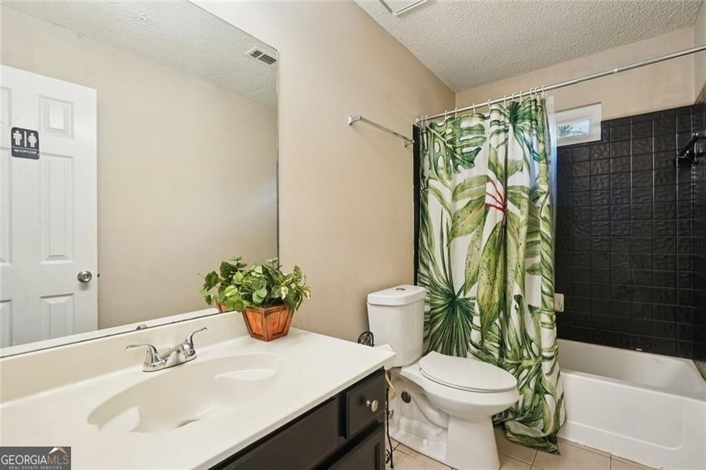 2100 Green Tree Court Property Photo 28
