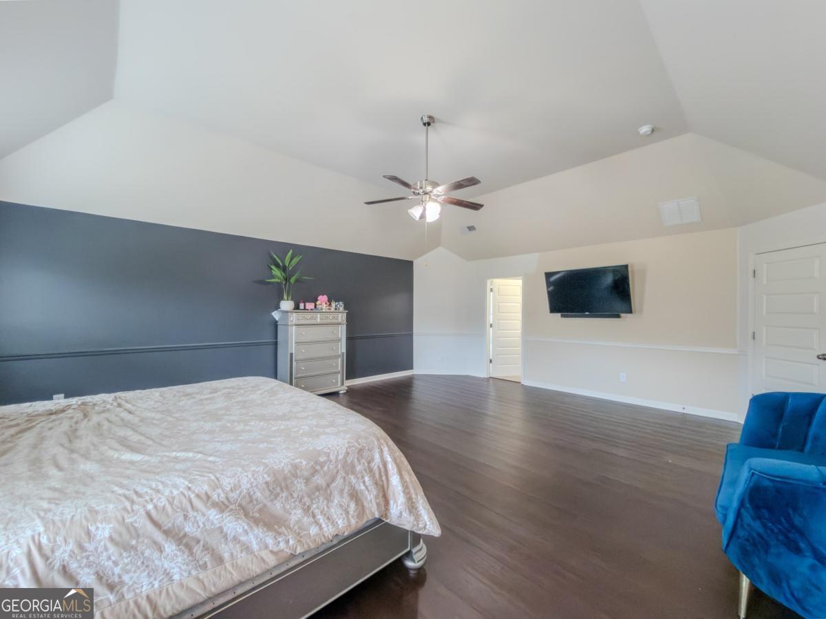 45 Streamside Drive Property Photo 5