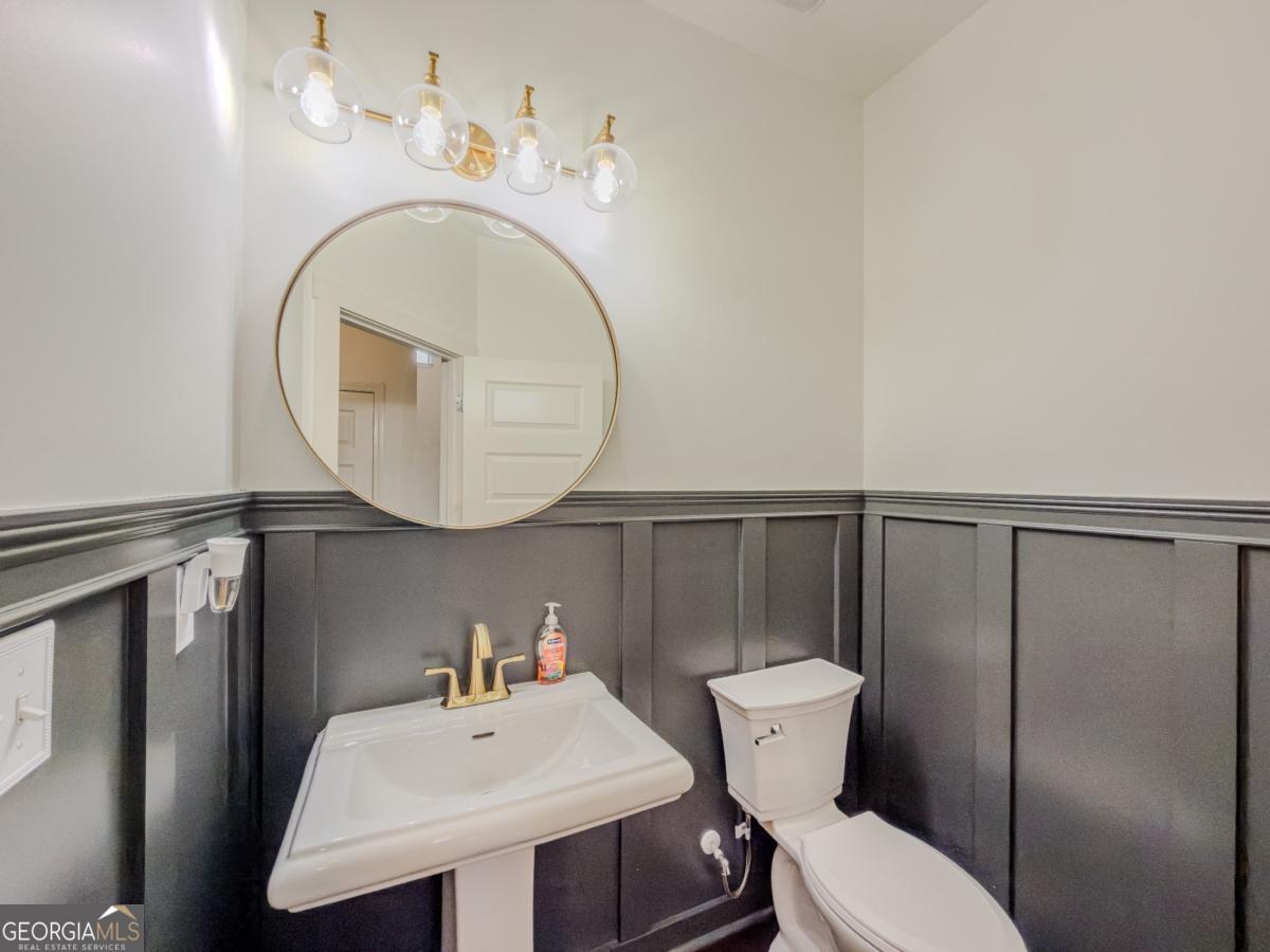 45 Streamside Drive Property Photo 11