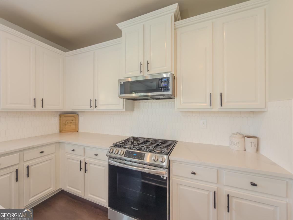 45 Streamside Drive Property Photo 17