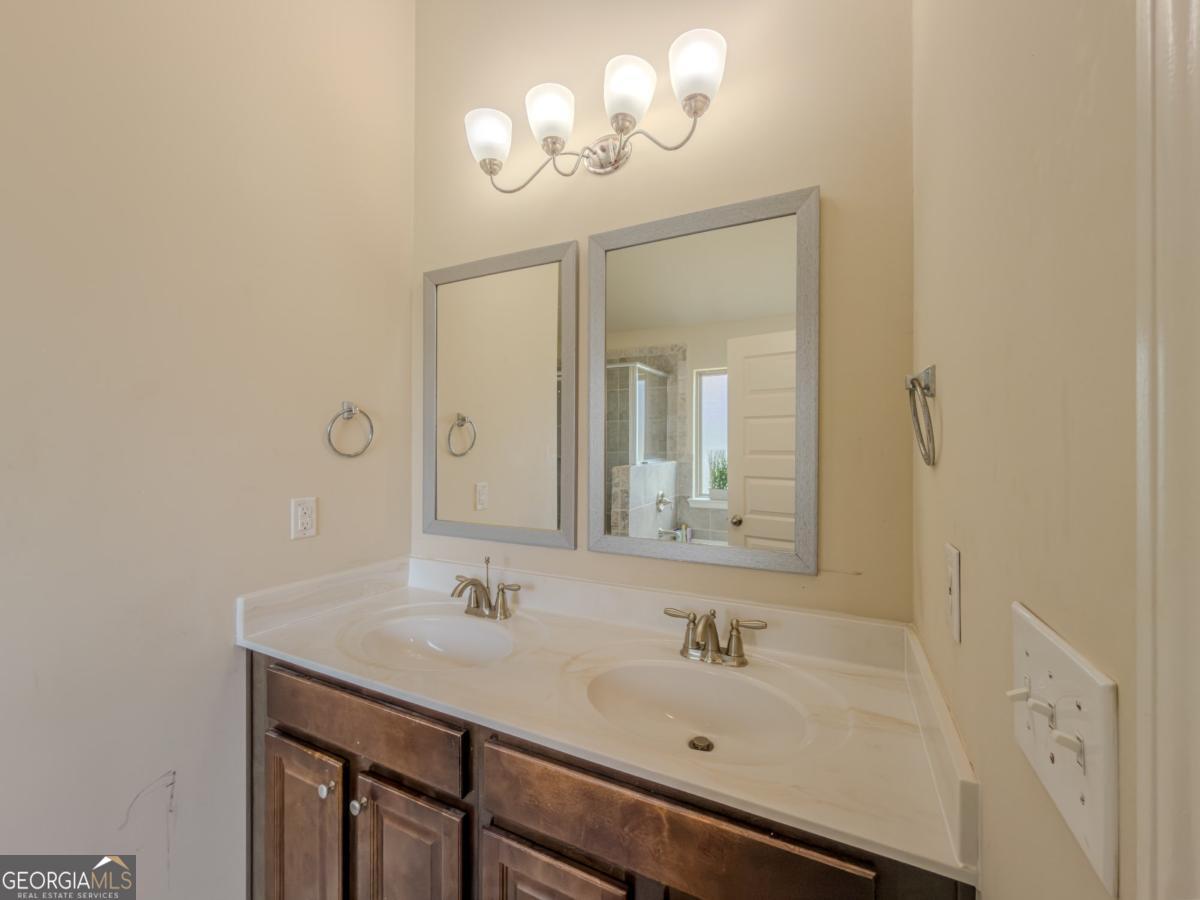 45 Streamside Drive Property Photo 23
