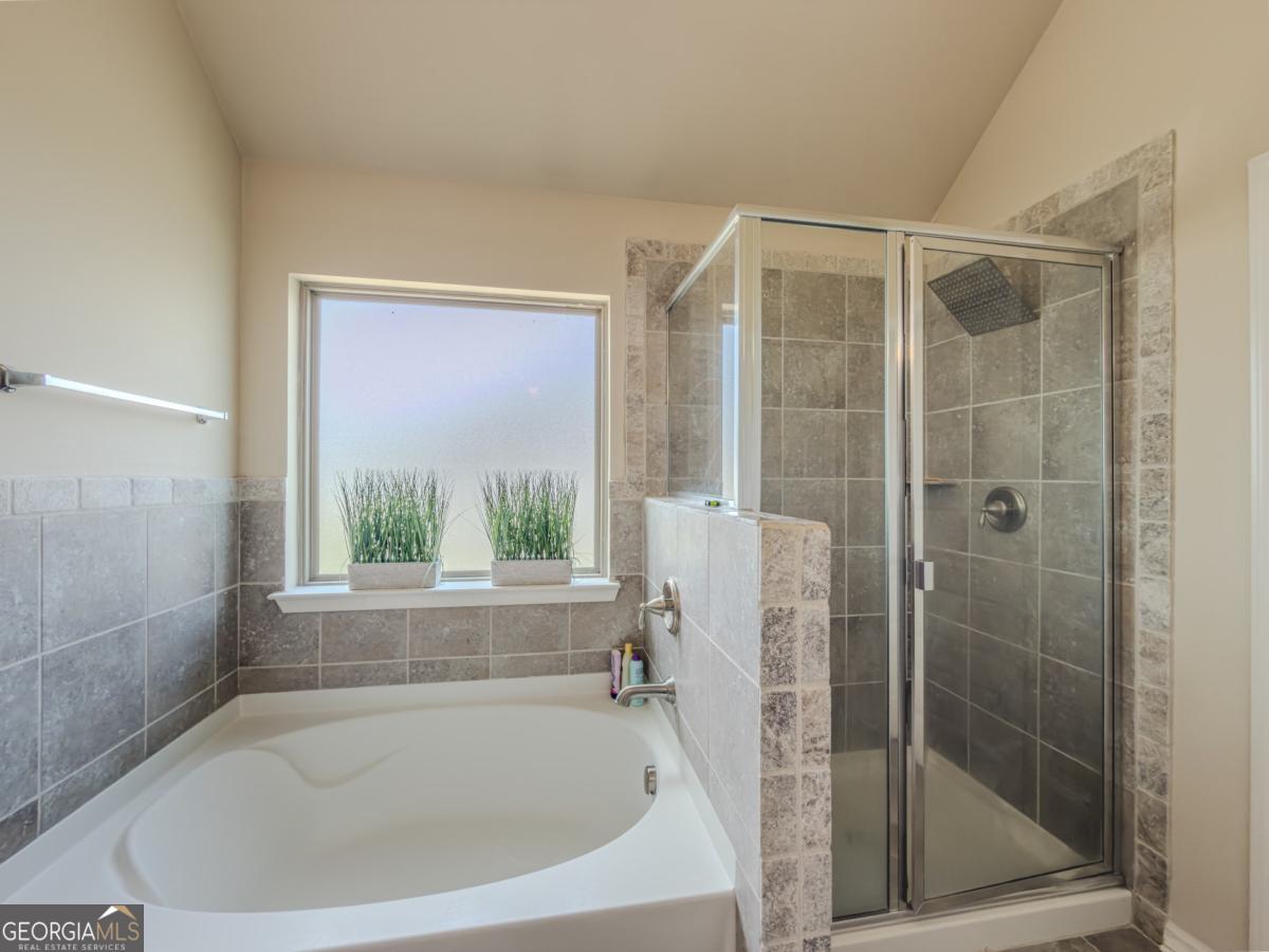 45 Streamside Drive Property Photo 24