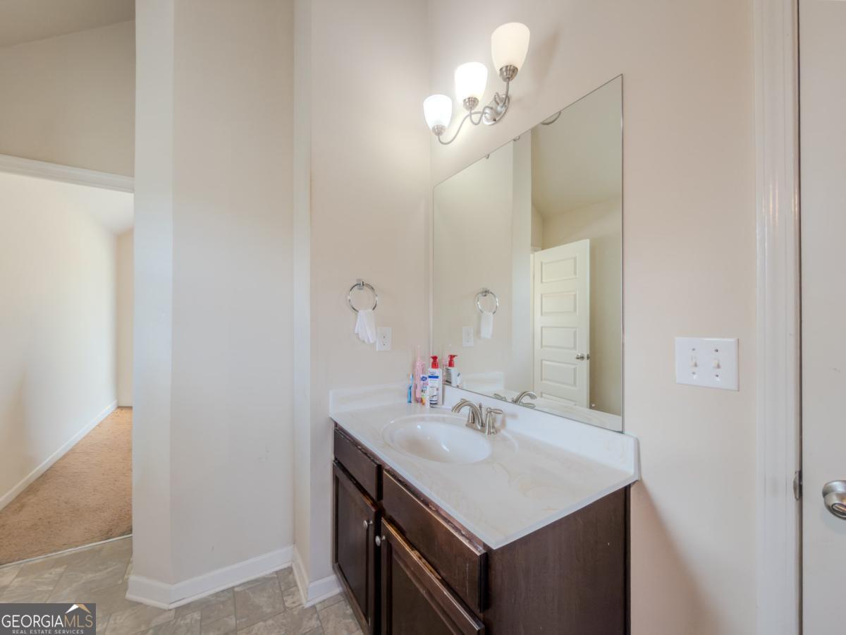 45 Streamside Drive Property Photo 34