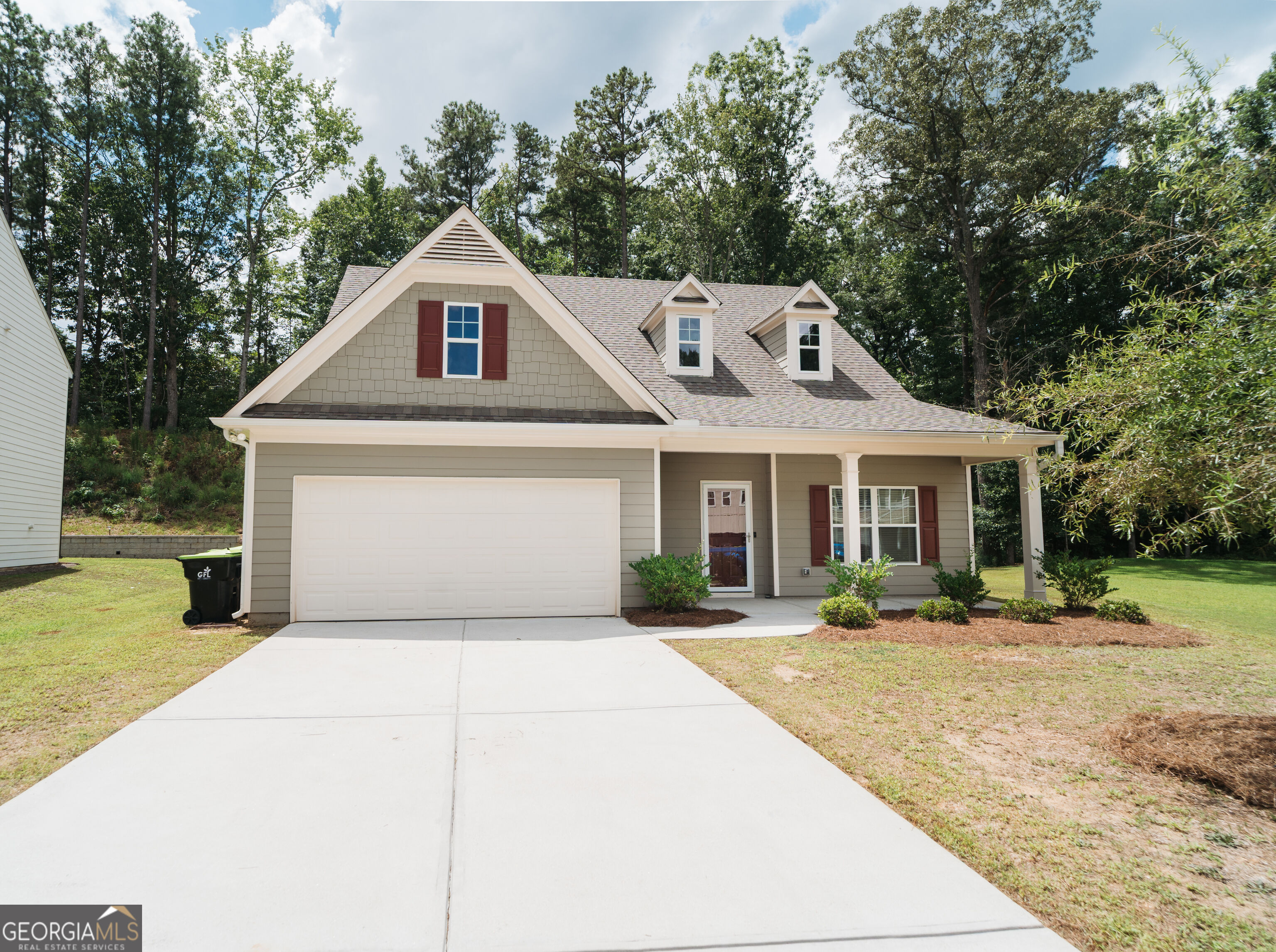 853 Brown Thrasher Way Property Photo 1