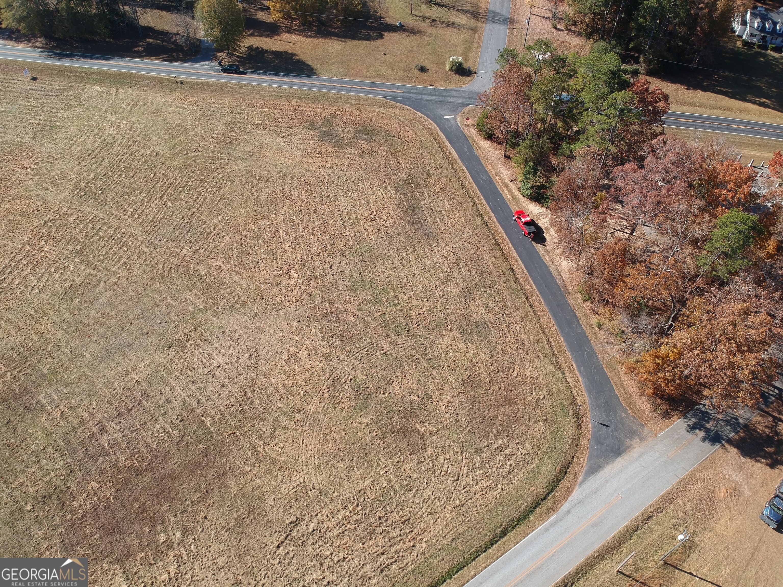 1401 Dixie Road Property Photo 2