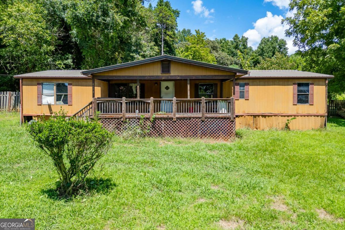 4005 C Rogers Road Property Photo 2