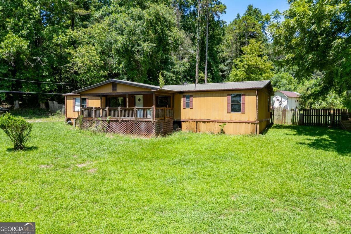 4005 C Rogers Road Property Photo 3