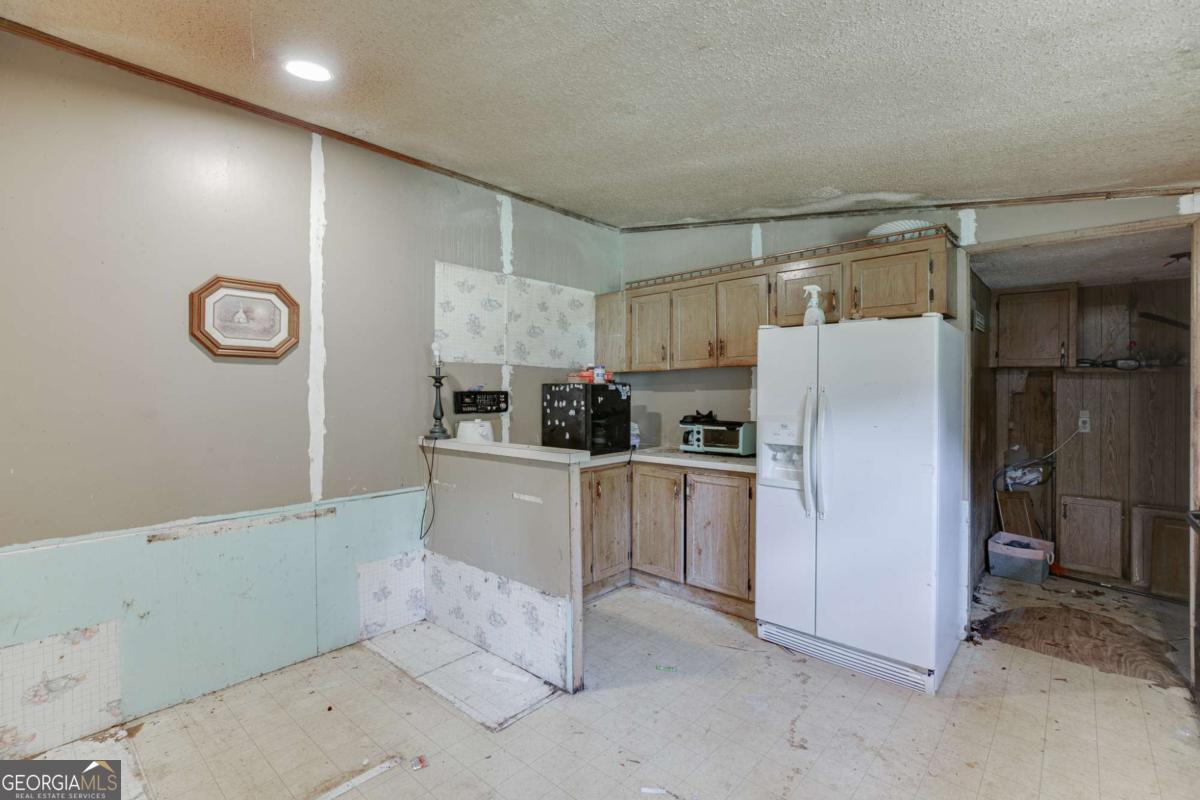 4005 C Rogers Road Property Photo 10