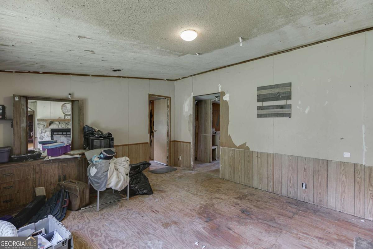 4005 C Rogers Road Property Photo 13
