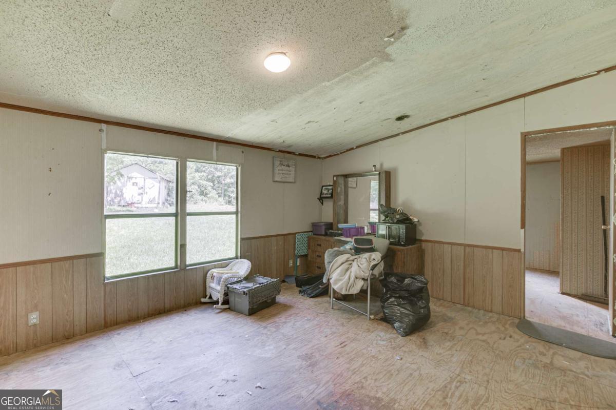 4005 C Rogers Road Property Photo 14