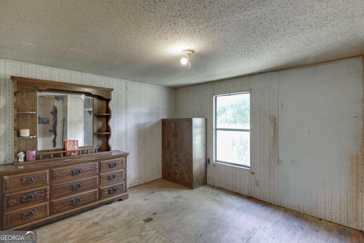 4005 C Rogers Road Property Photo 16