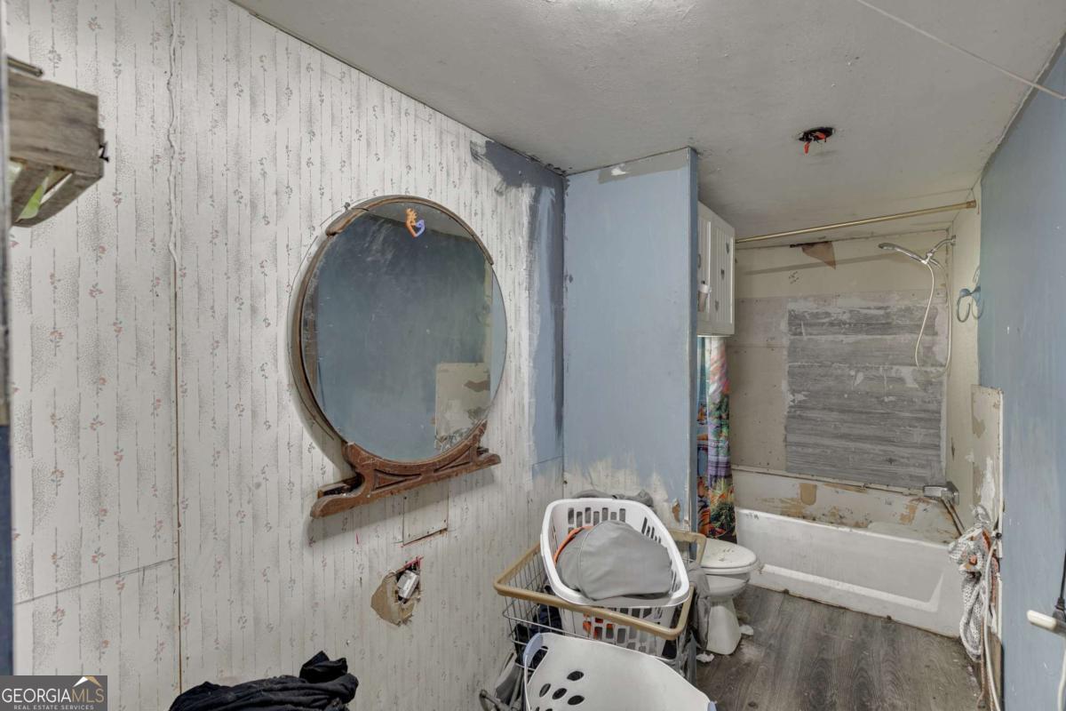 4005 C Rogers Road Property Photo 25