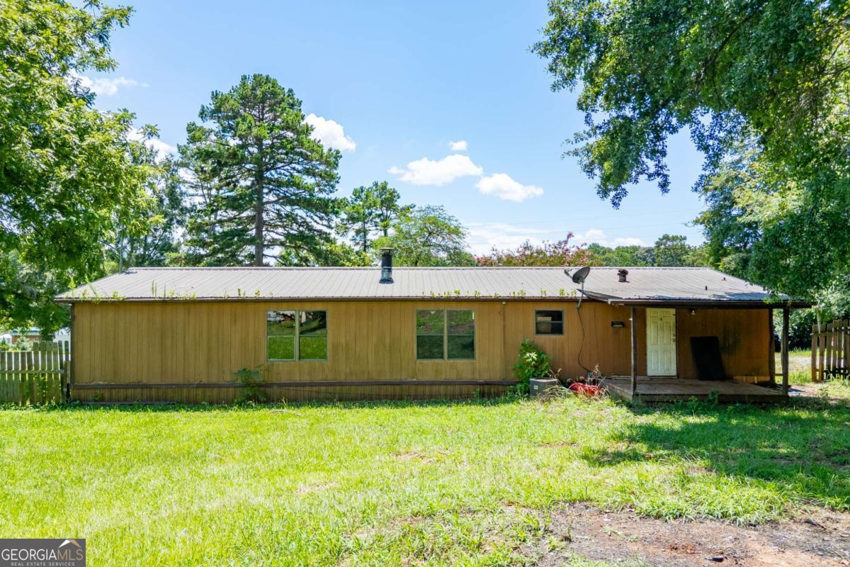 4005 C Rogers Road Property Photo 27