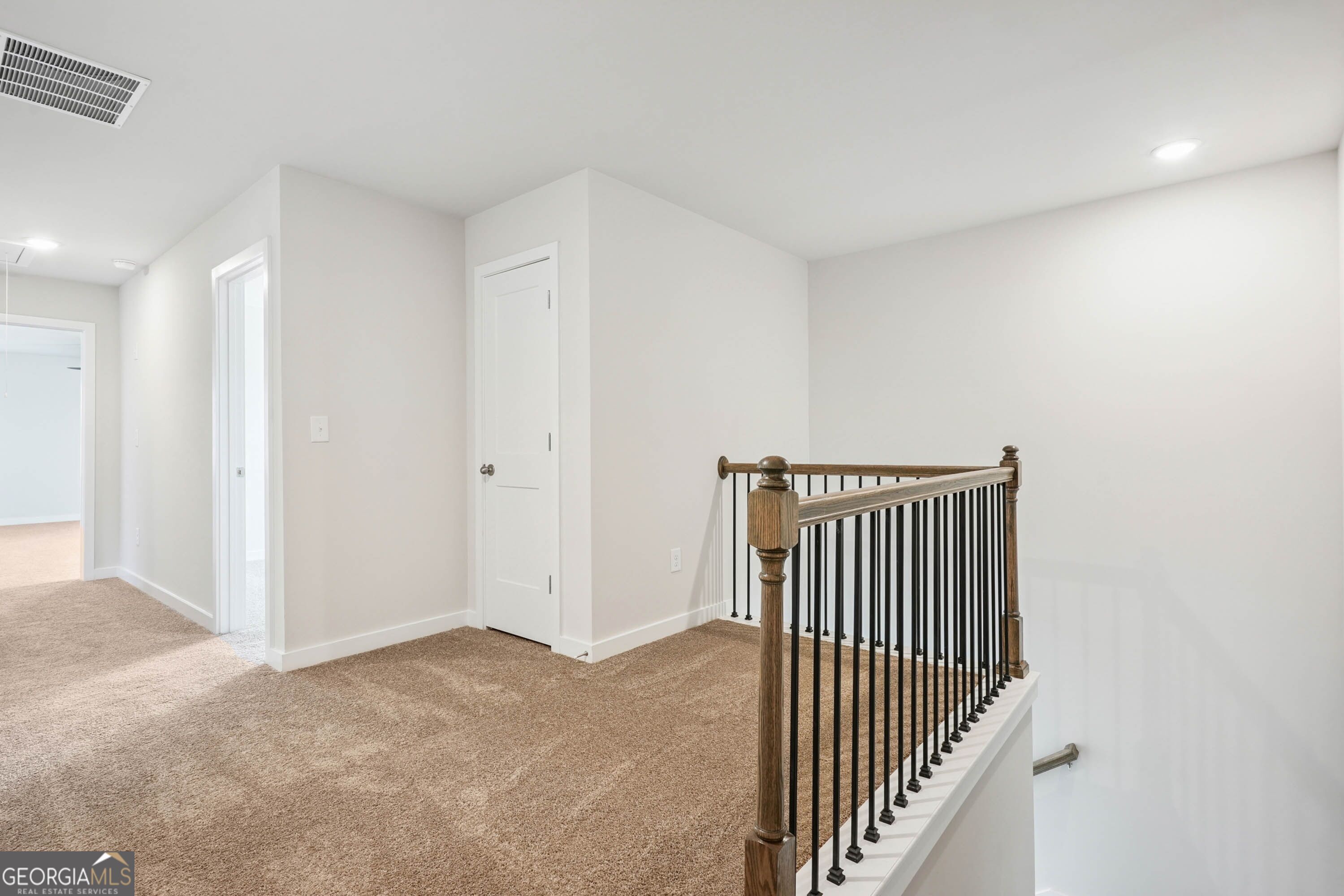 439 Orwell Drive Property Photo 4