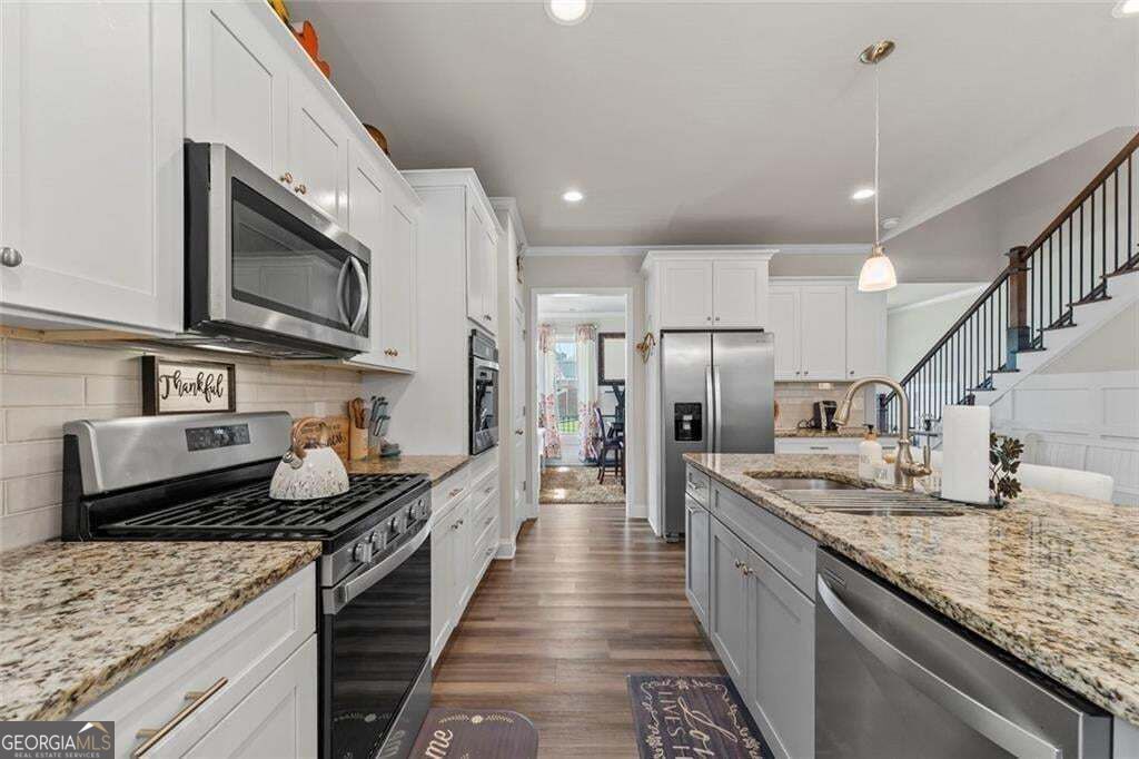 721 Autumn Meadow Drive Property Photo 8
