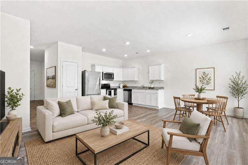 1052 Paddington Drive Property Photo 3