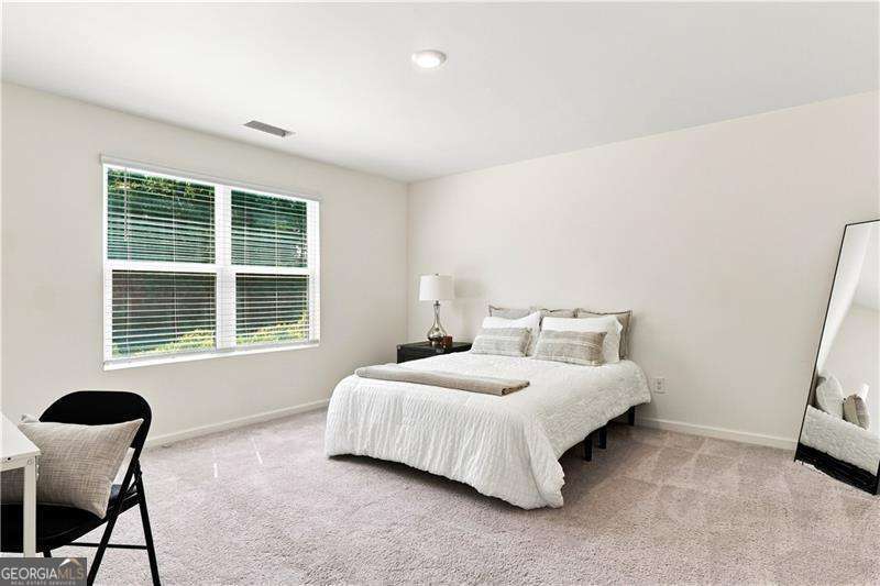1052 Paddington Drive Property Photo 13
