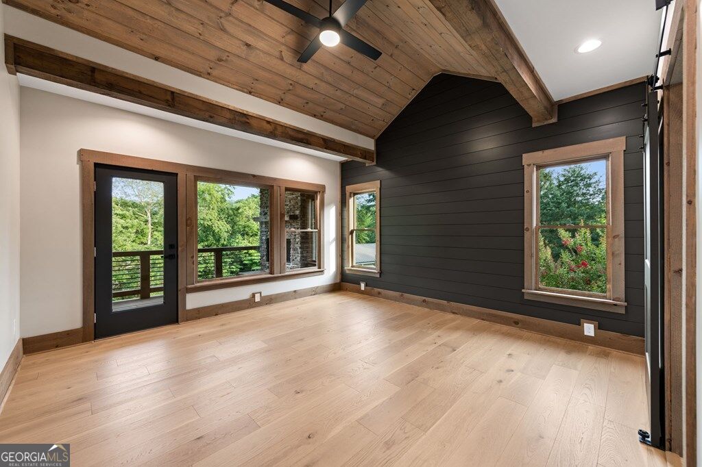 287 State Street Property Photo 5
