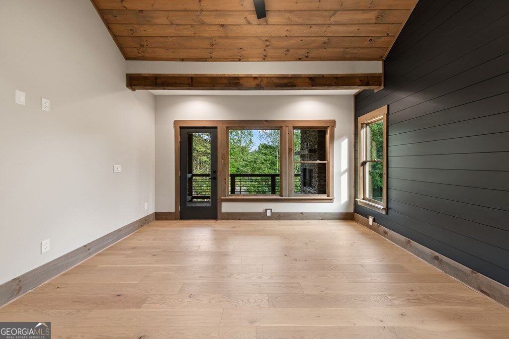 287 State Street Property Photo 23