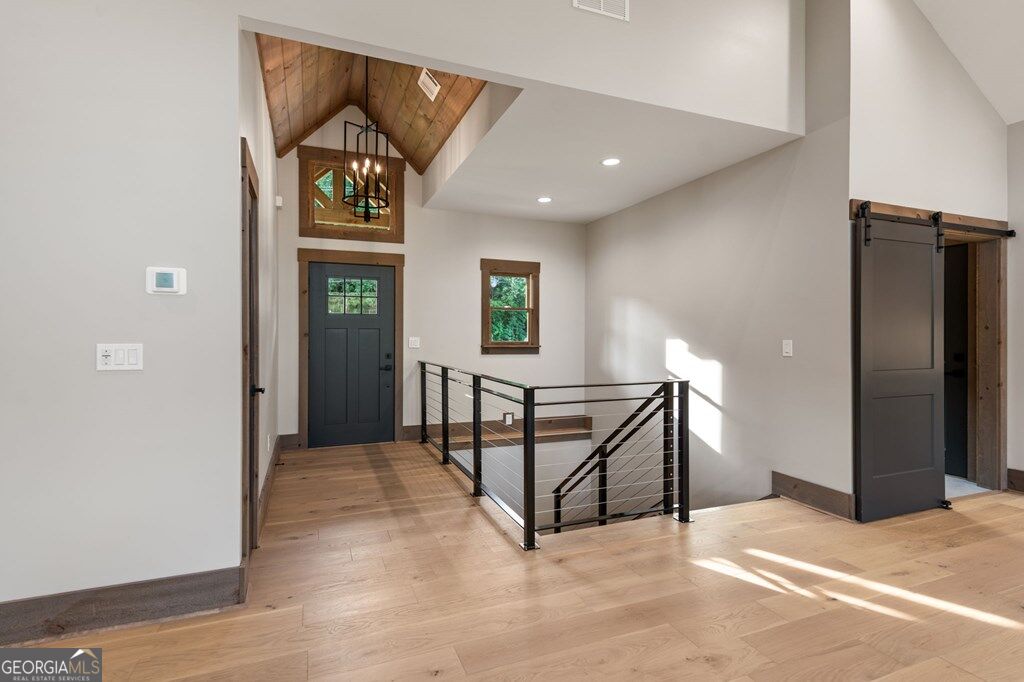 287 State Street Property Photo 48