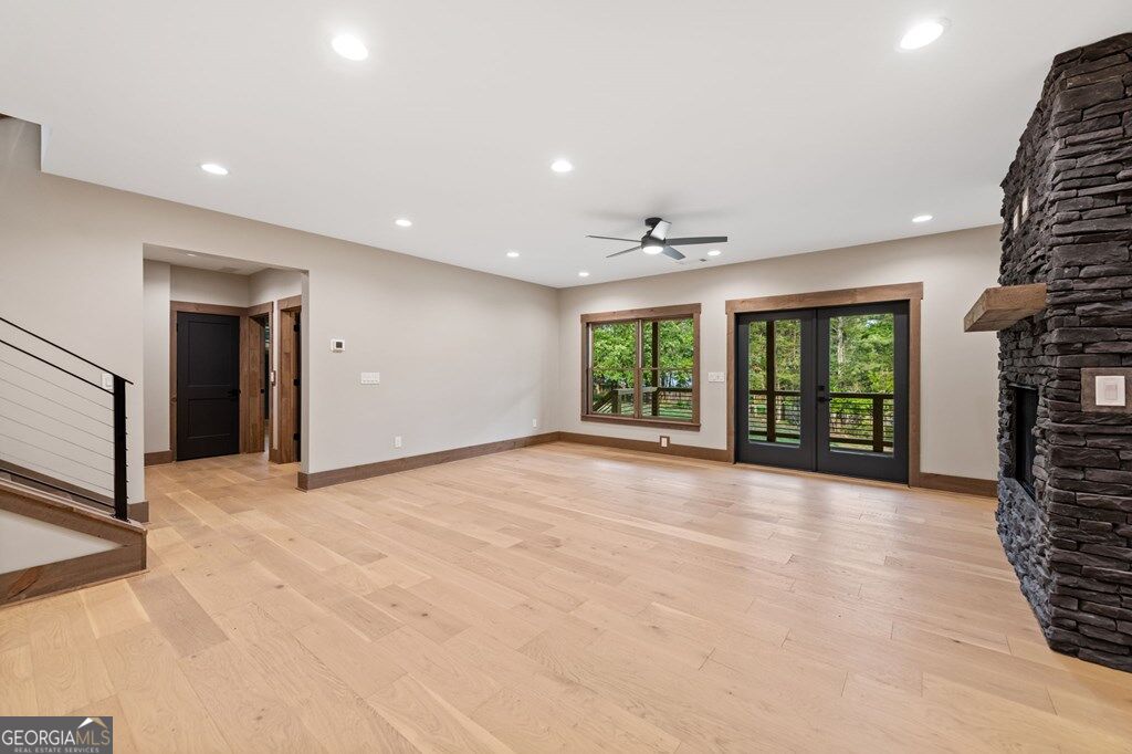 287 State Street Property Photo 58