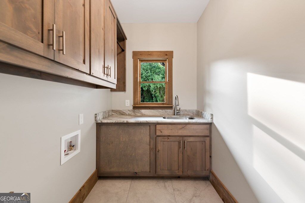 287 State Street Property Photo 68