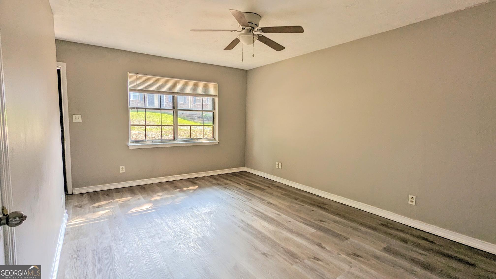 1235 Riverside Drive # F5 Property Photo 3