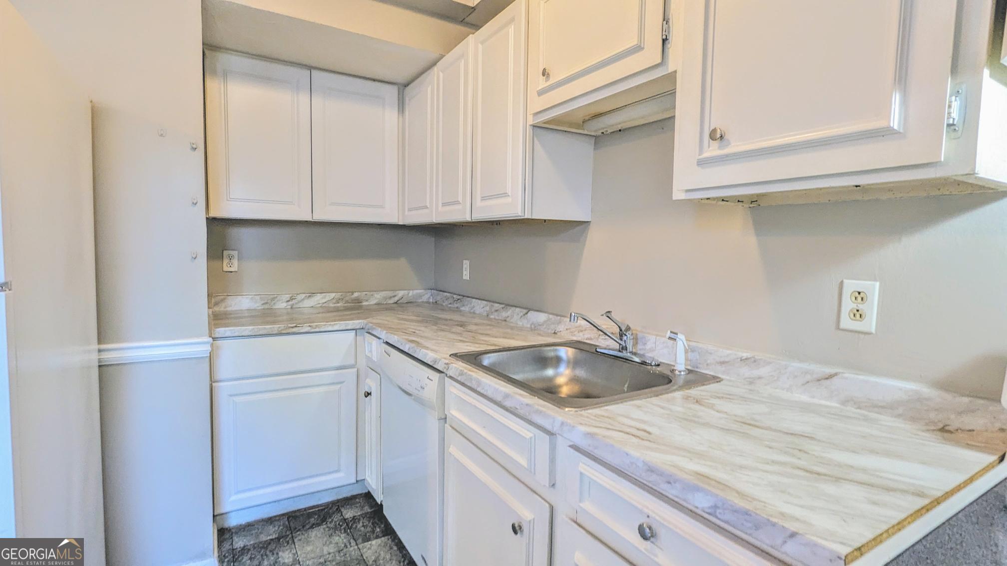 1235 Riverside Drive # F5 Property Photo 7