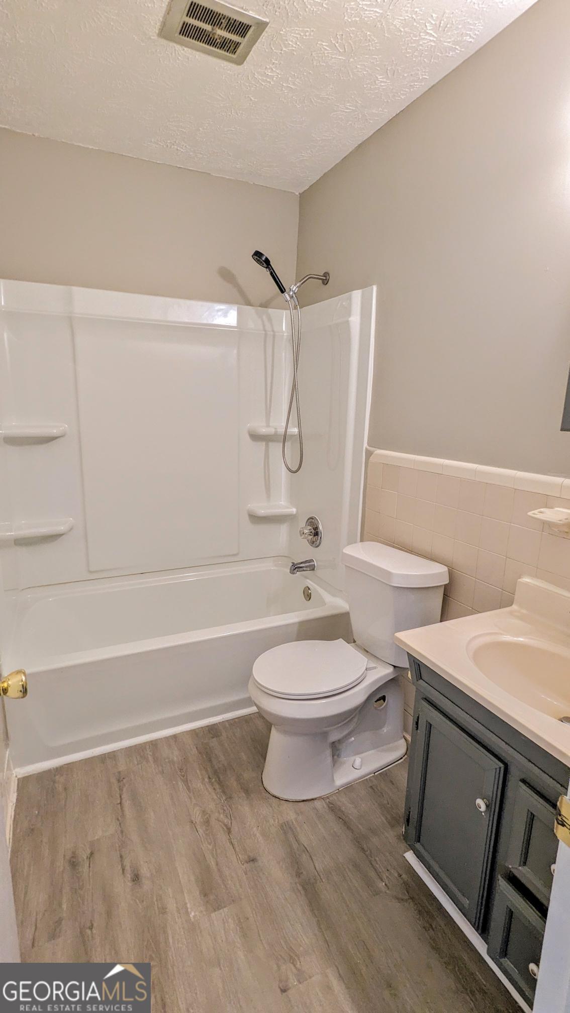 1235 Riverside Drive # F5 Property Photo 13