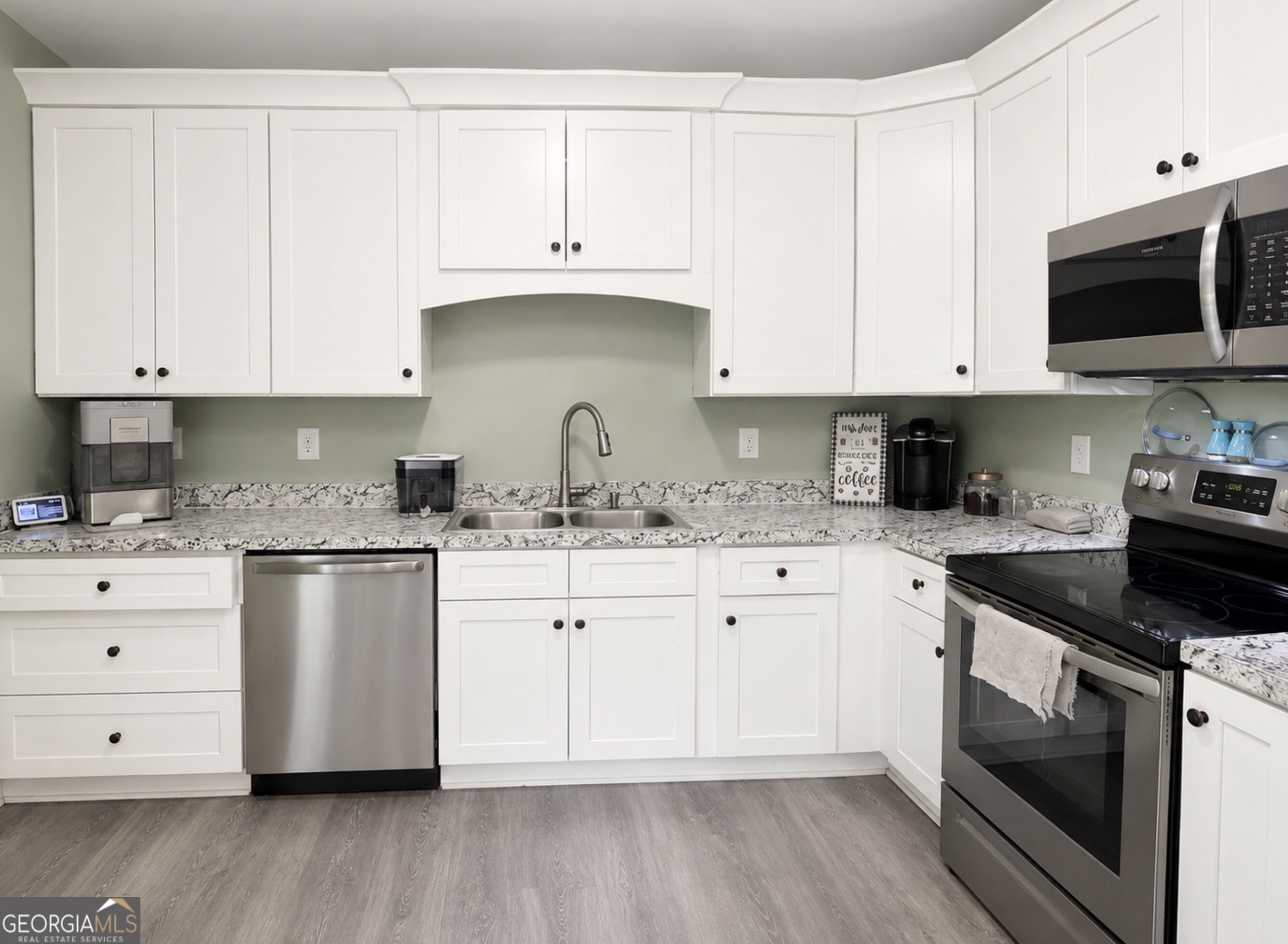 103 Woodside Court Property Photo 6