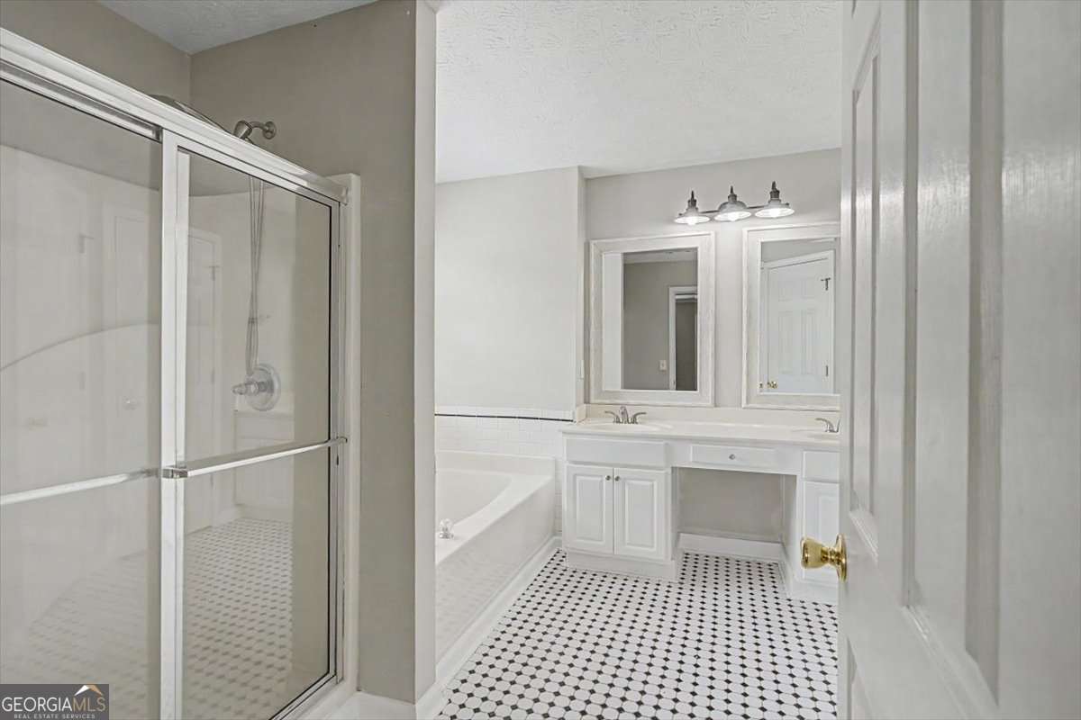 665 Peachtree Trail Drive Property Photo 14