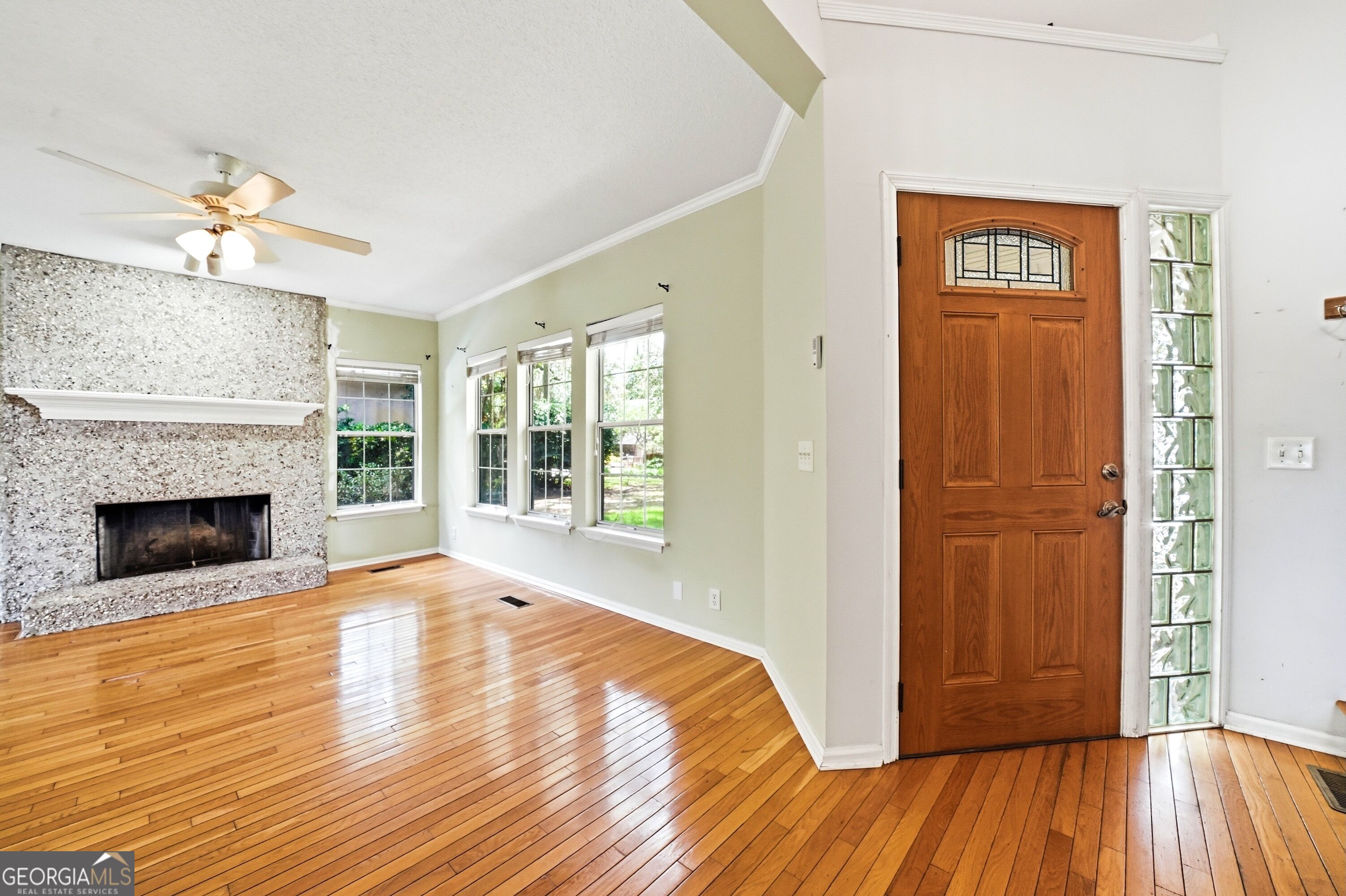 109 Sandcastle Way Property Photo 4