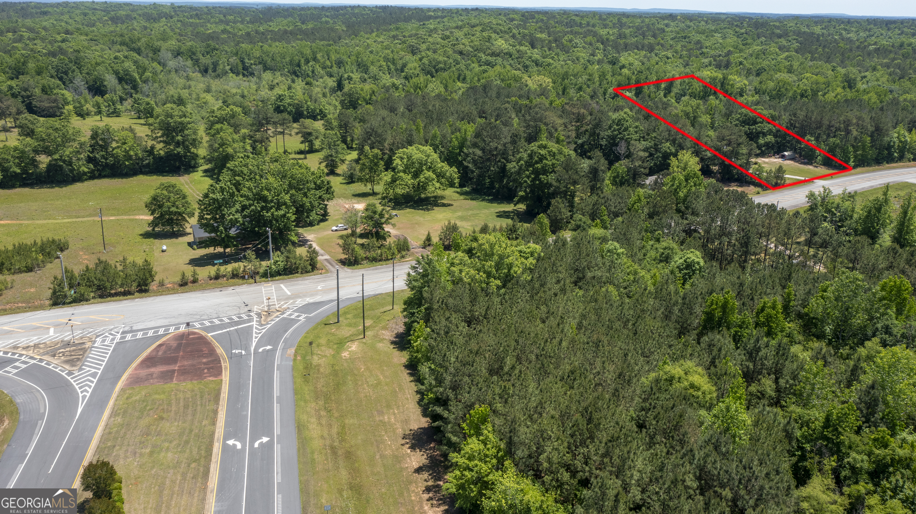 574 Warner Road Property Photo 6