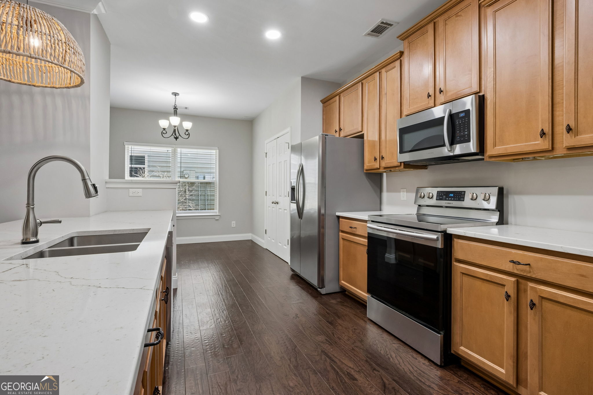 7051 Silk Tree Pointe Property Photo 12