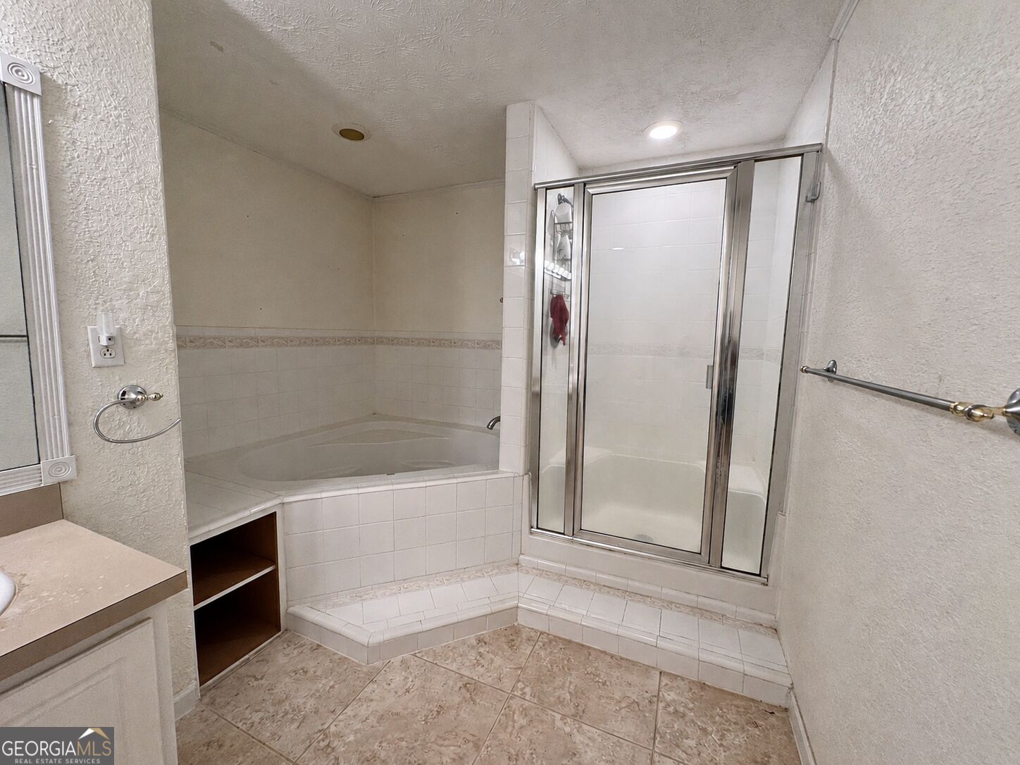 6009 James Street Property Photo 11