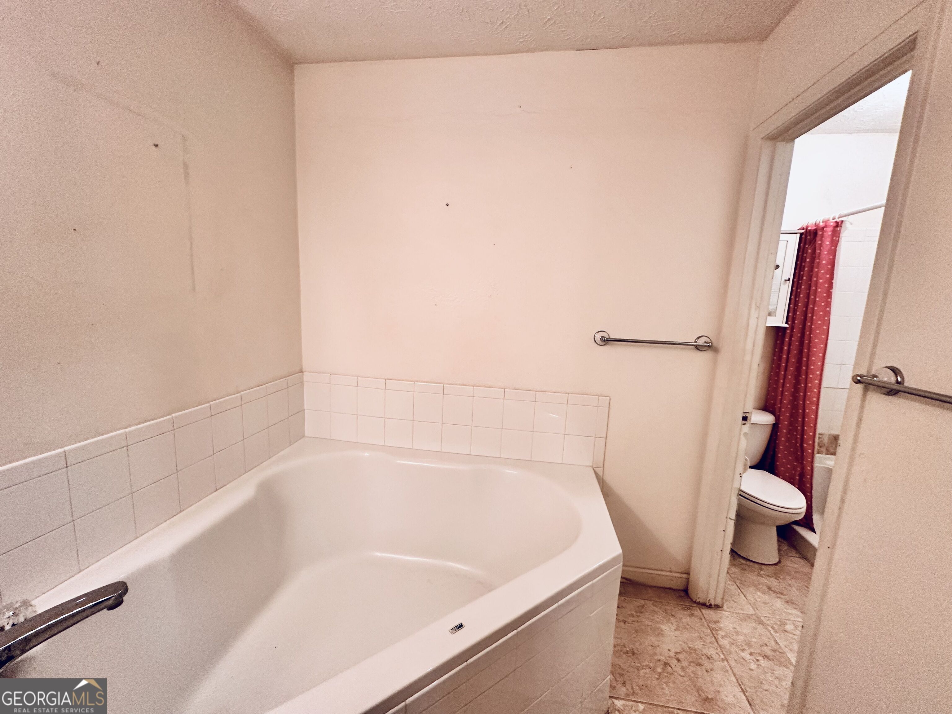 6009 James Street Property Photo 13