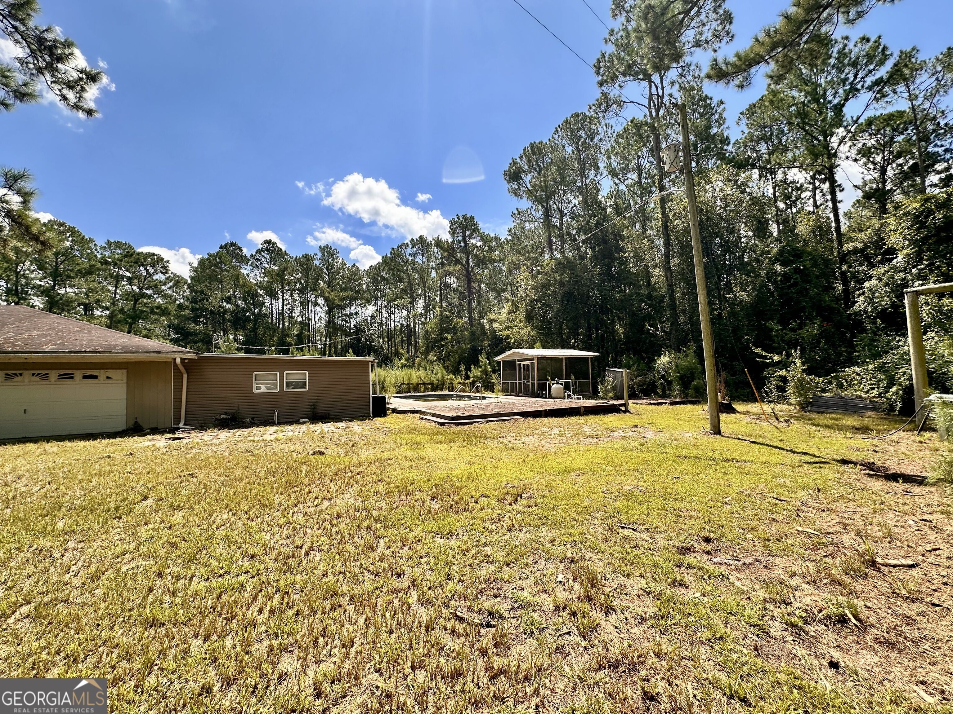 6009 James Street Property Photo 31
