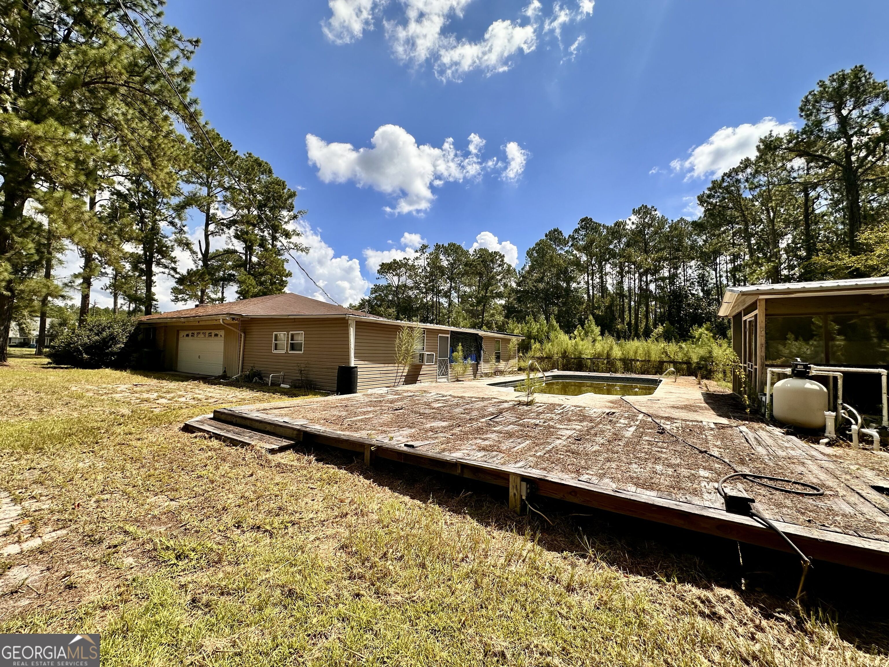 6009 James Street Property Photo 37