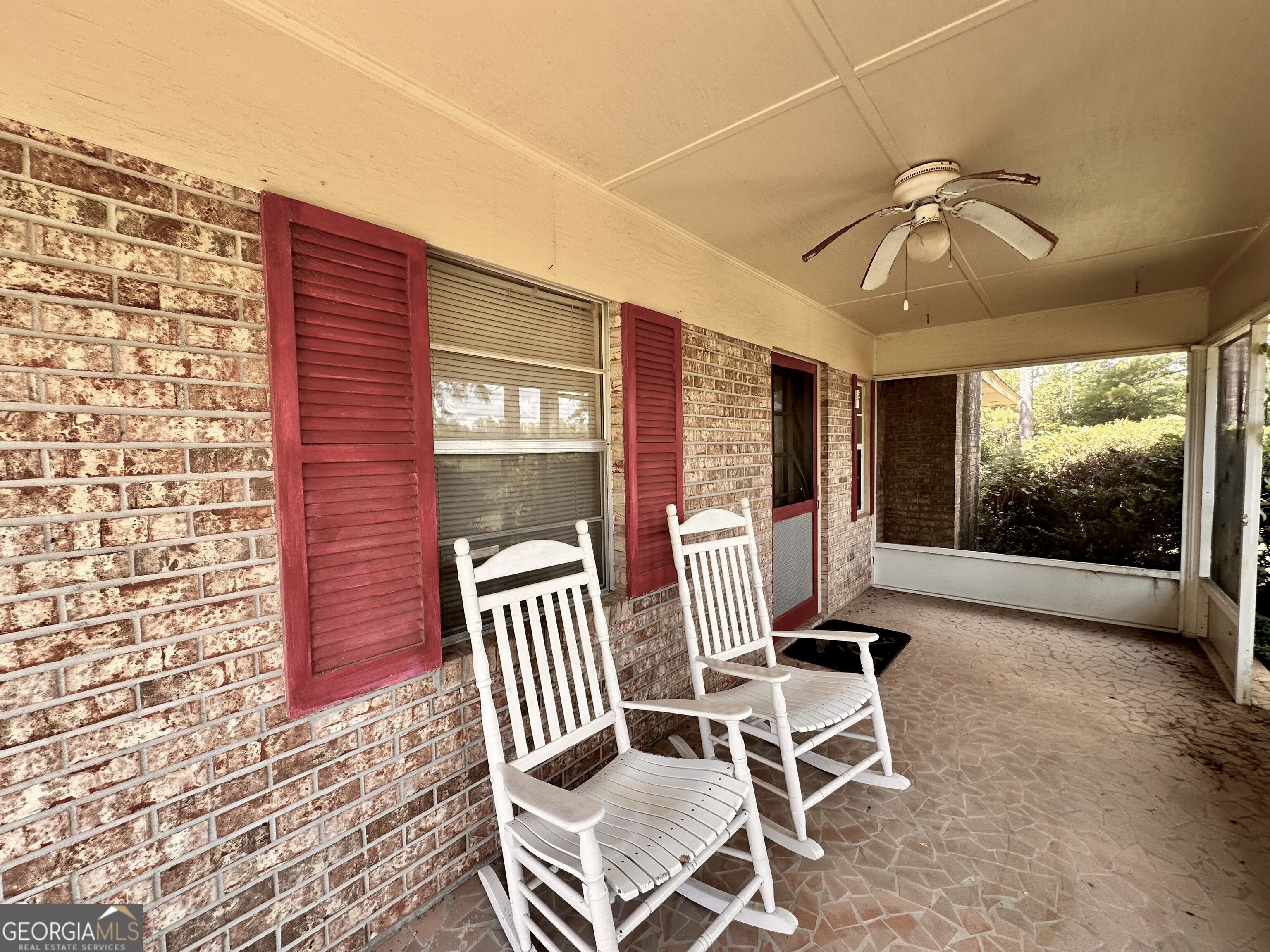 6009 James Street Property Photo 43