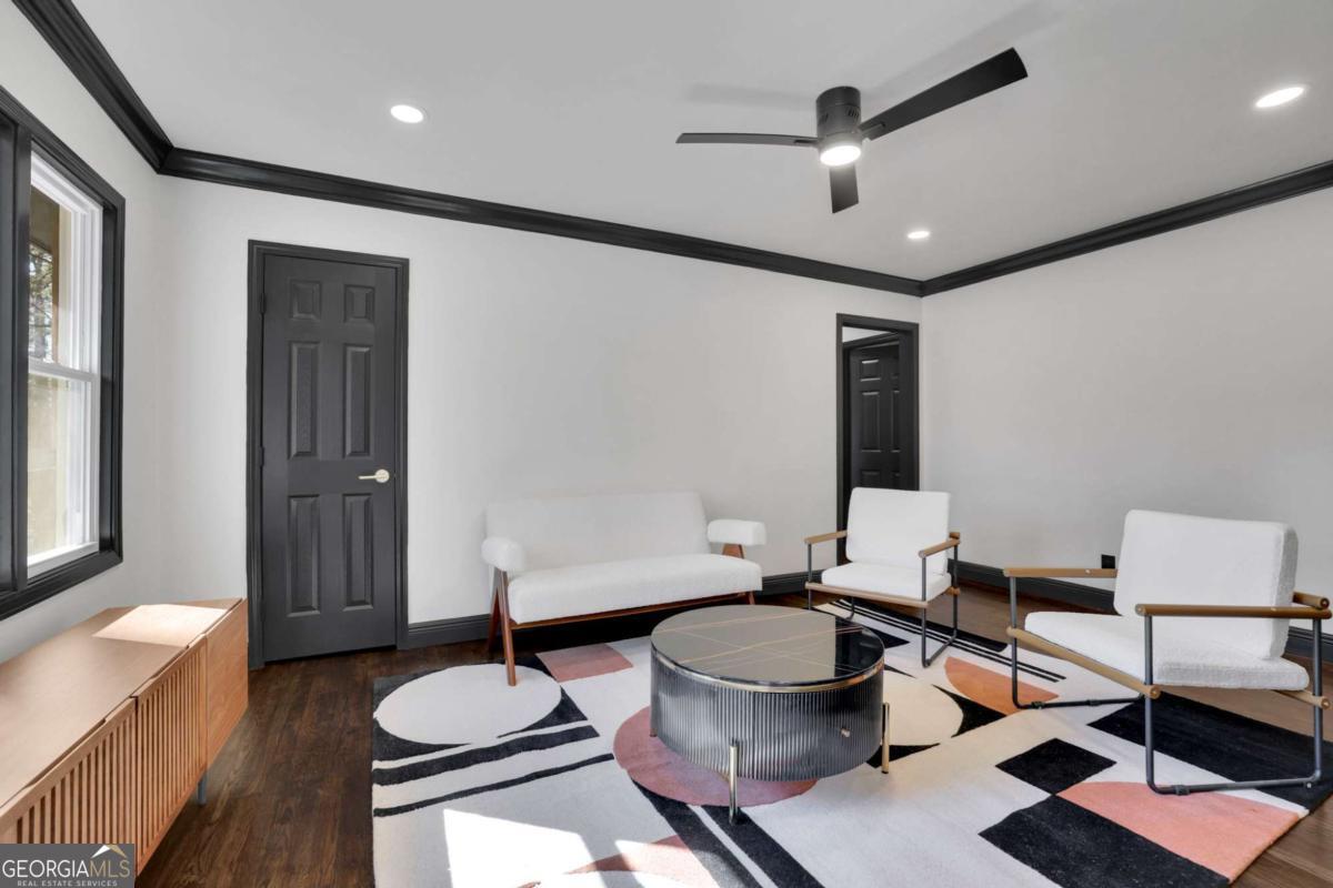 1722 San Gabriel Avenue Property Photo 3