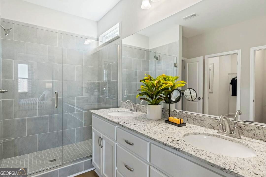 101 Buttercup Pl Property Photo 8