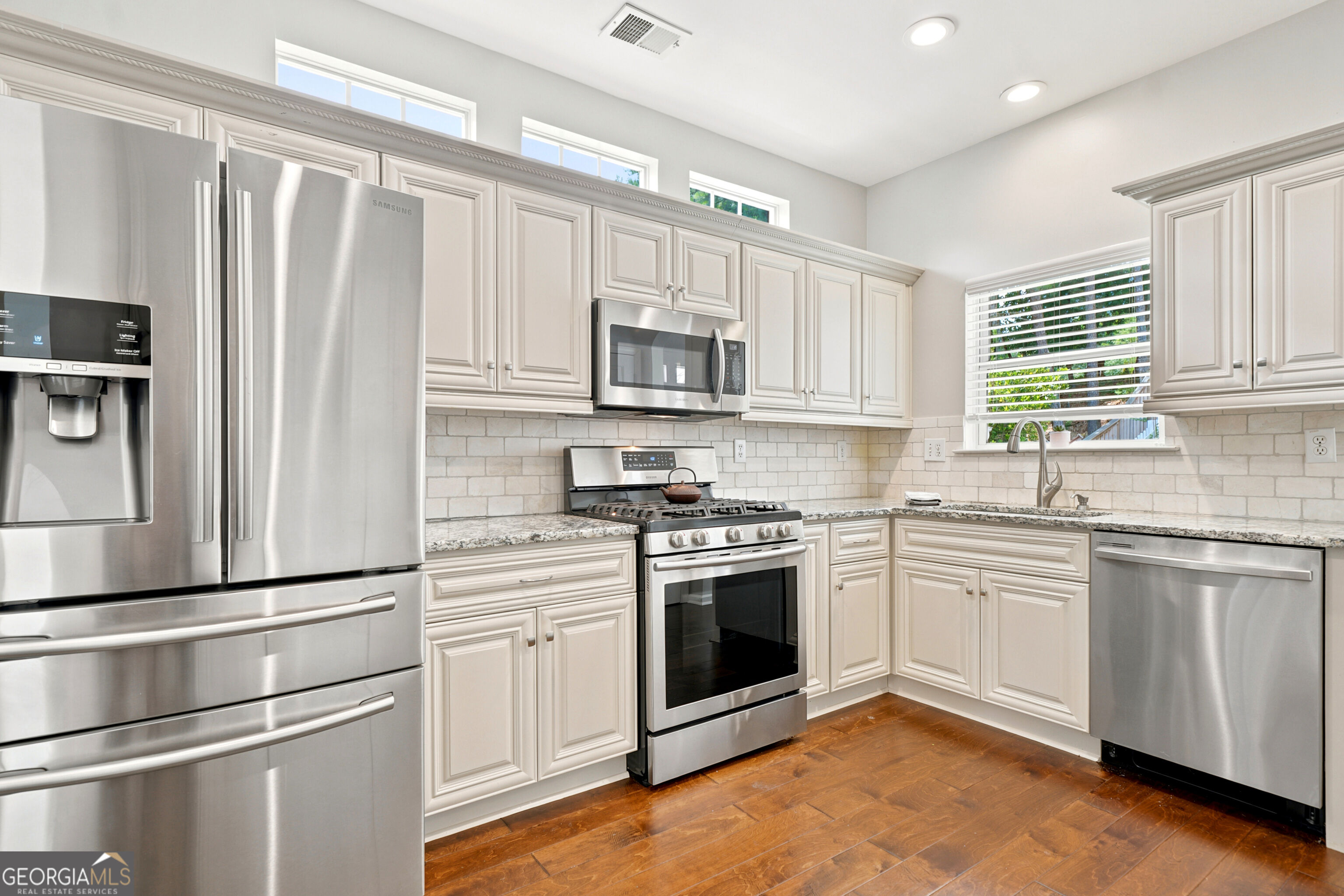 306 Pinehurst Way Property Photo 17